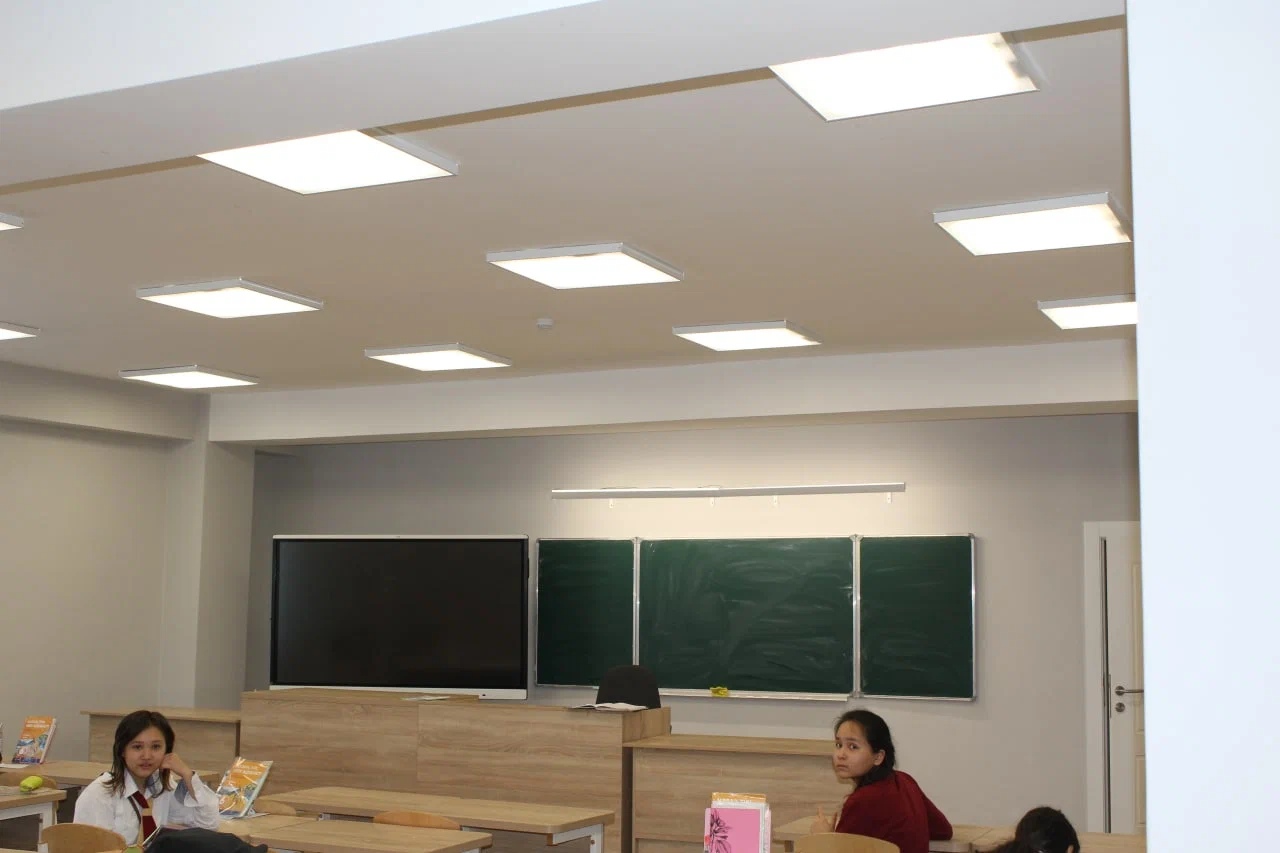 Проект FAROS LED: Освещение гимназии в городе Алматы, Казахстан.